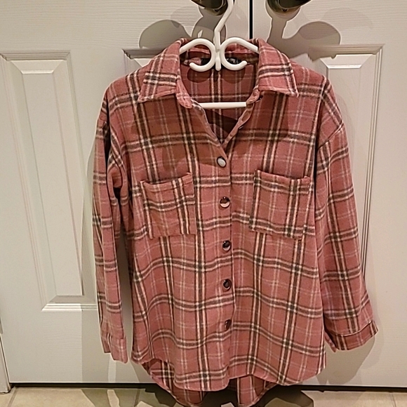 Shacket - Picture 1 of 6